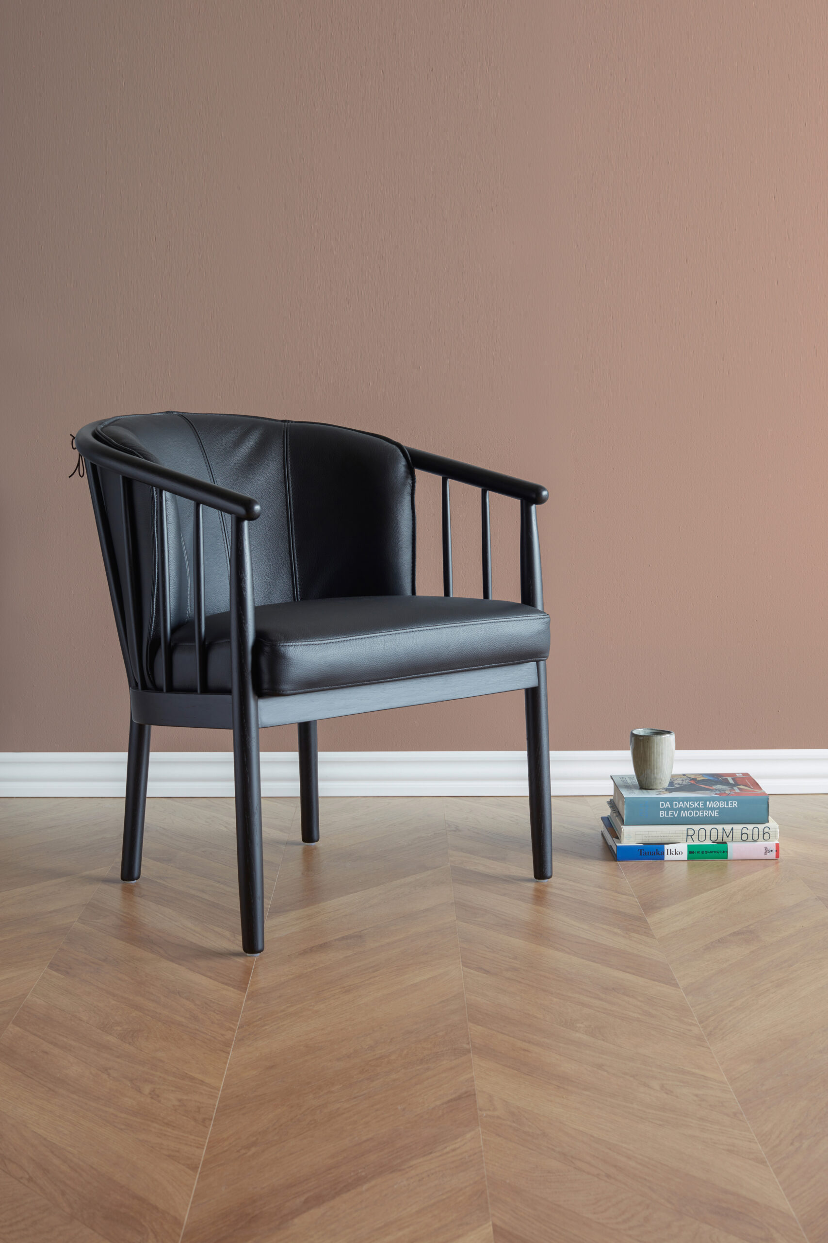 Andrup-K407-chair-black-oak-arms-800-black-e2 Tugitool Andrup - K407 - Pilt 4